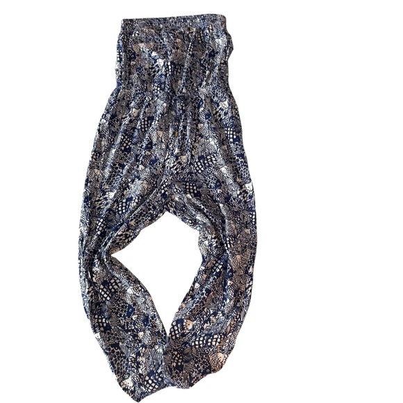 Lilly Pulitzer Women's strapless summer jumpsuit with drawstring waist. Size XL - Picture 3 of 7